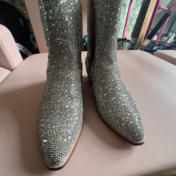 Madden Girl-Rinna Boots - Picture 3 of 5